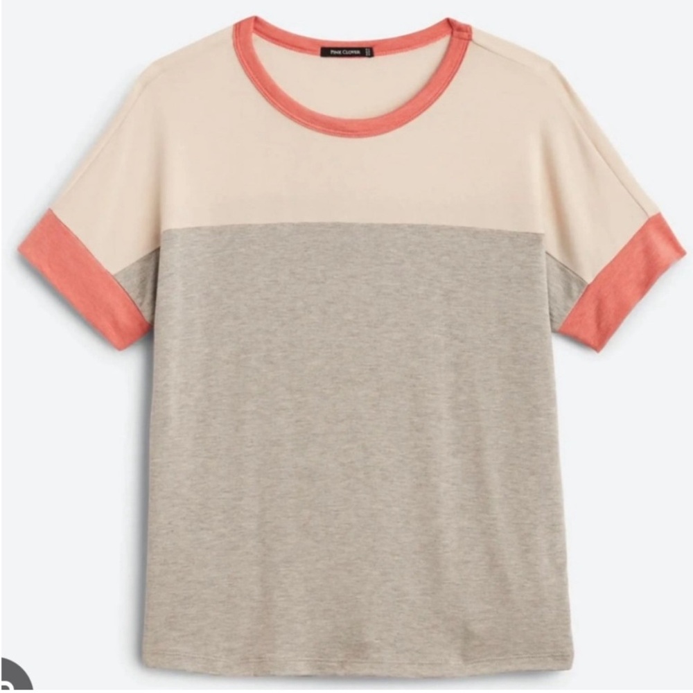 Pink Clover Sarayi Short Sleeve Knit Top. NWT